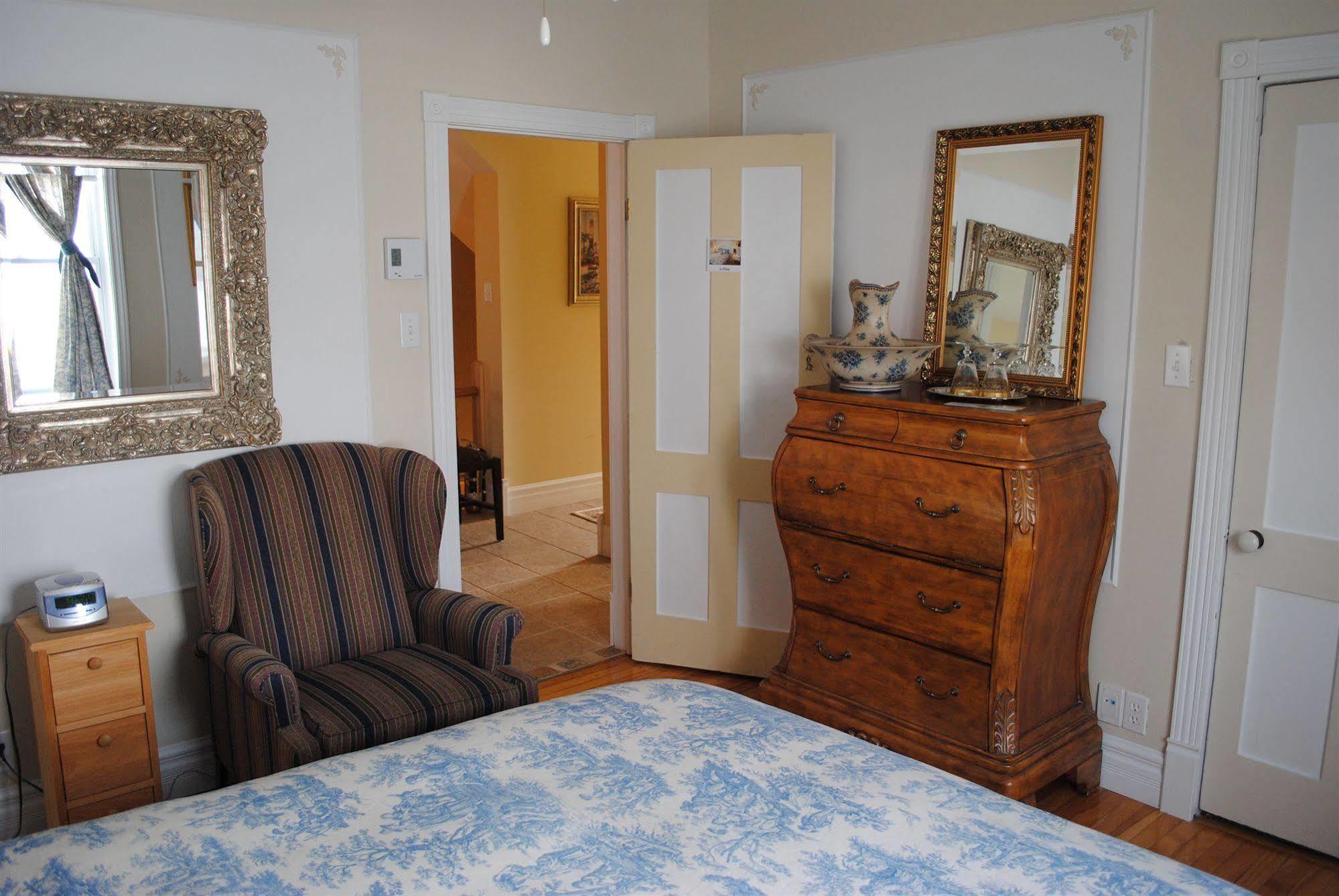 Auberge Marquis De Montcalm Sherbrooke Exterior photo